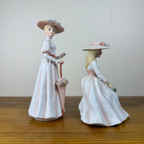 Vintage Enesco Victorian Lady Figurines | E1410 & E9009 | Made in Mexico - Picture 13 of 15